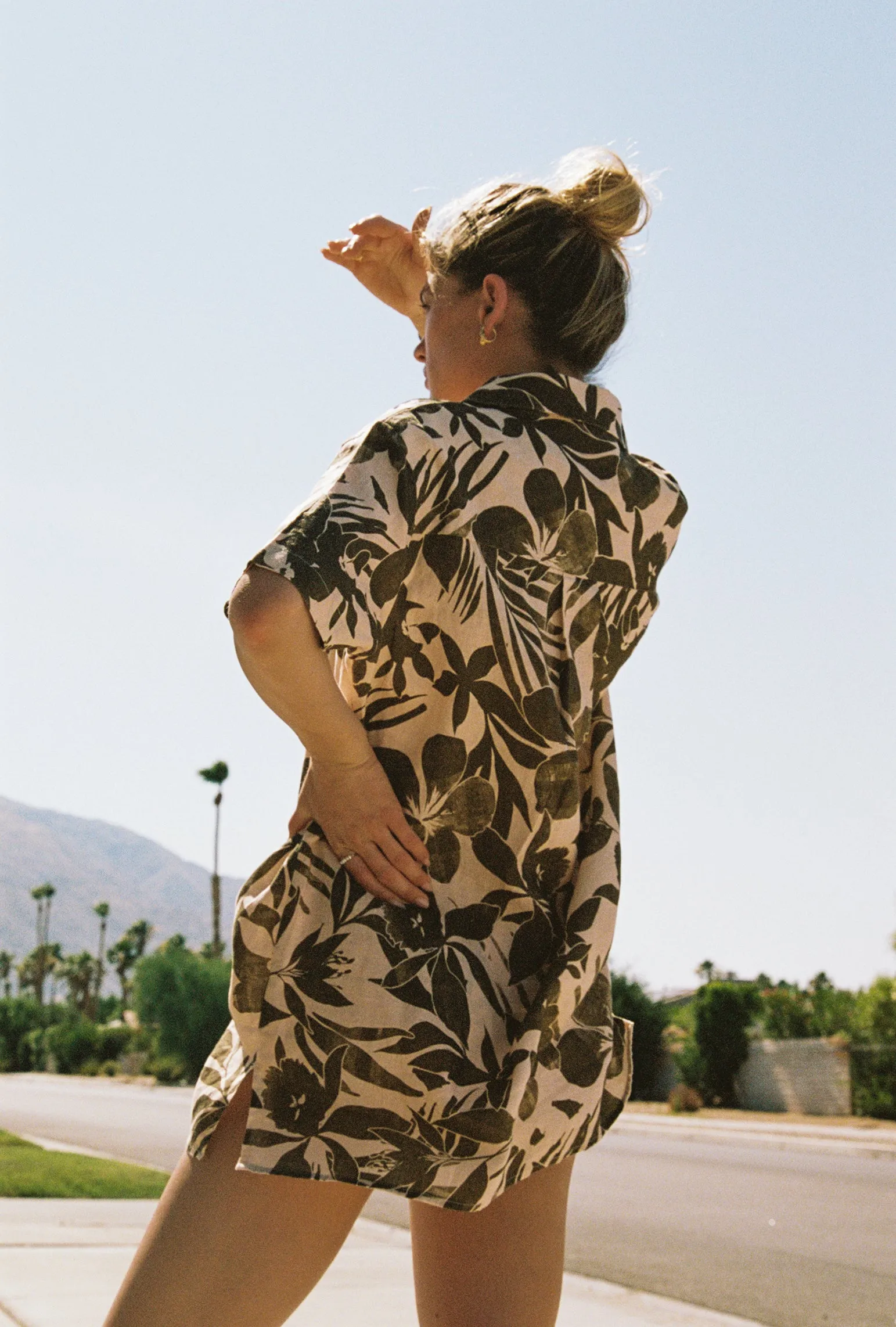 POOLSIDE PARADISIO Mo'orea Shirt Dress - Peach