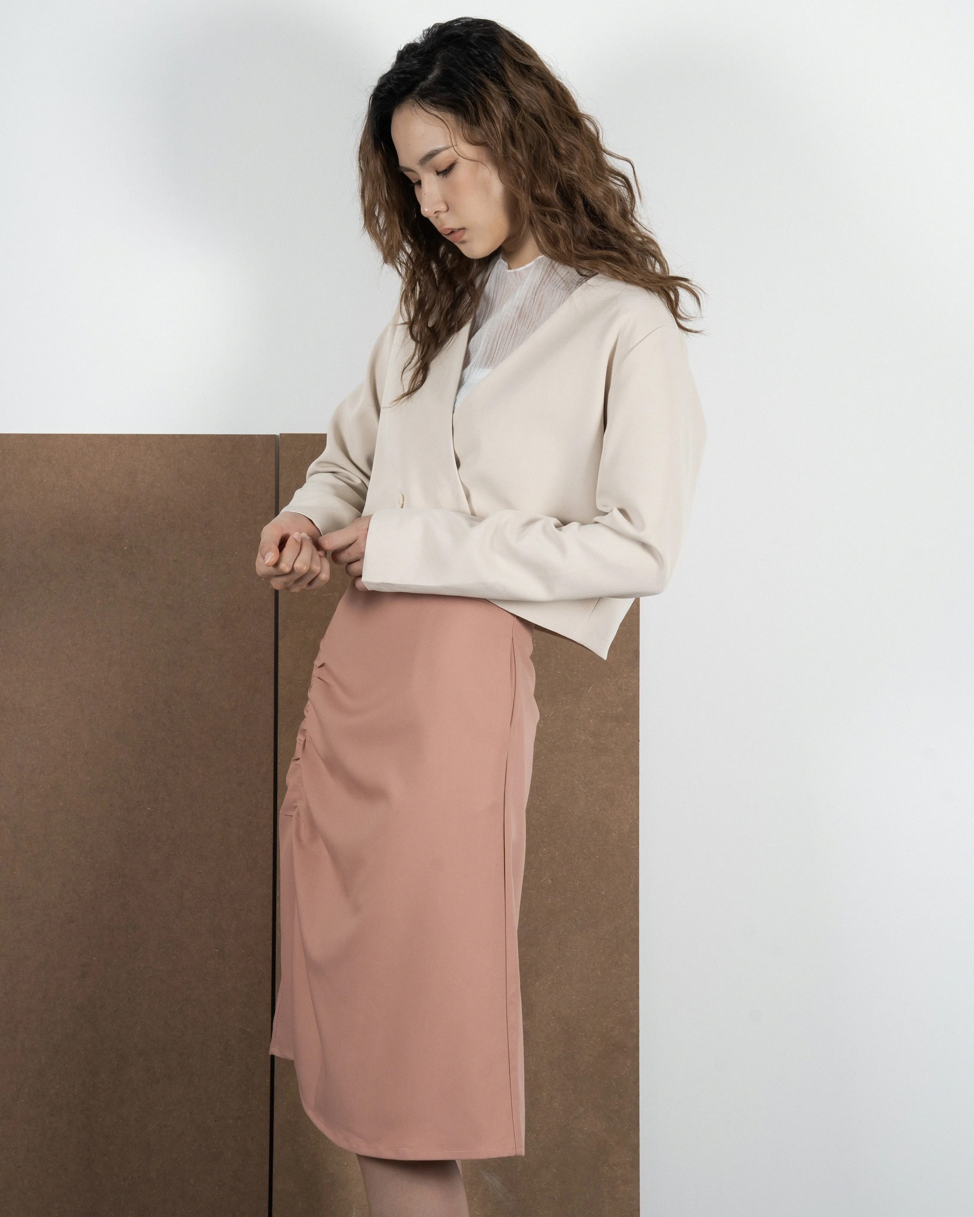 V-neck Double Button Crop Blazer (Khaki)